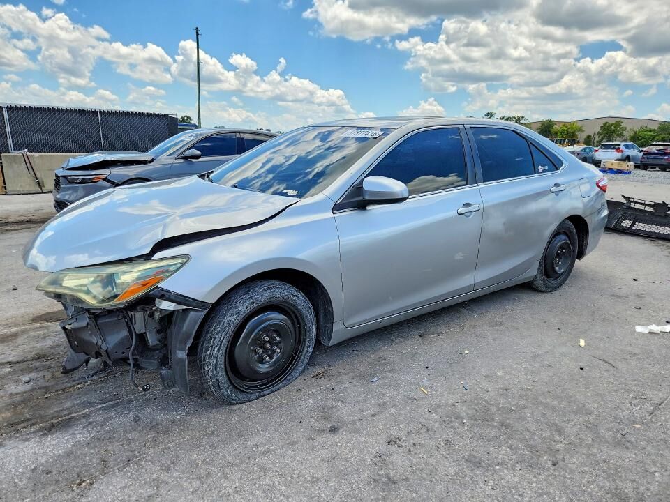 2016 TOYOTA Camry