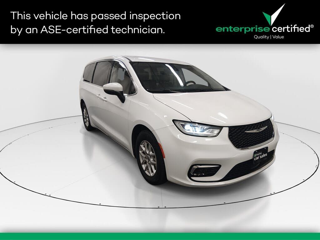 2023 CHRYSLER Pacifica