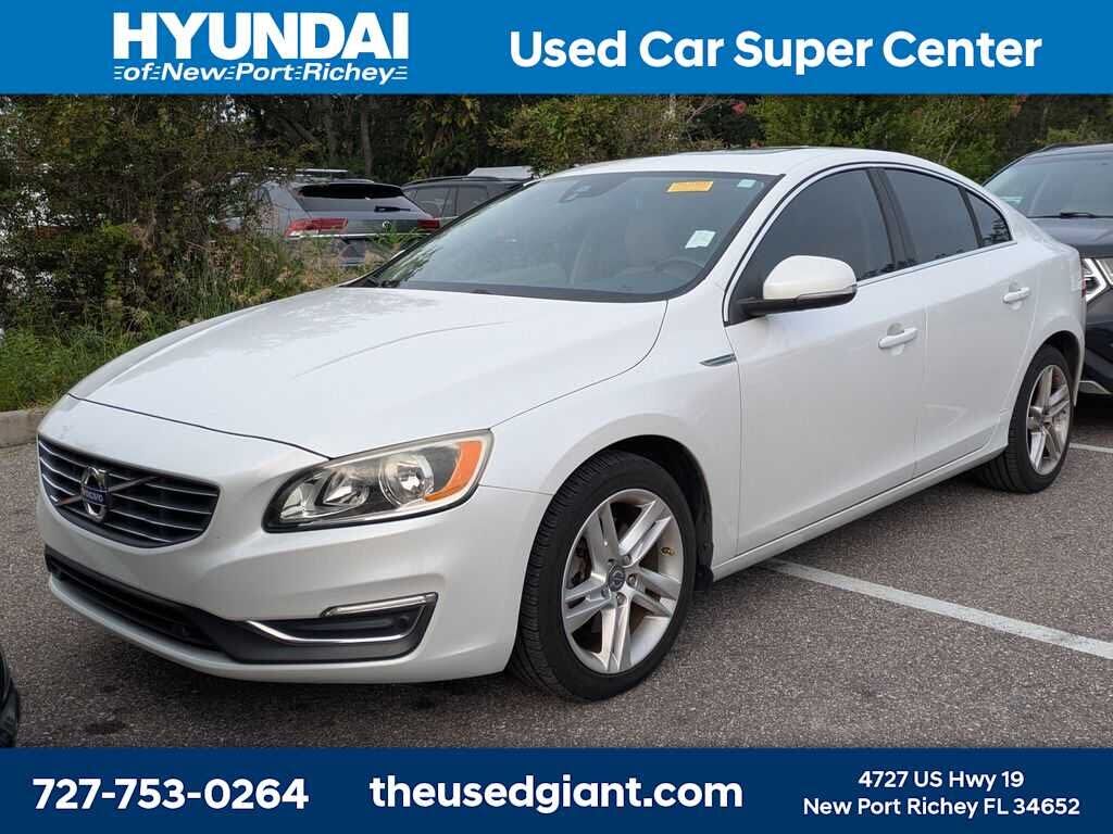 2015 VOLVO S60