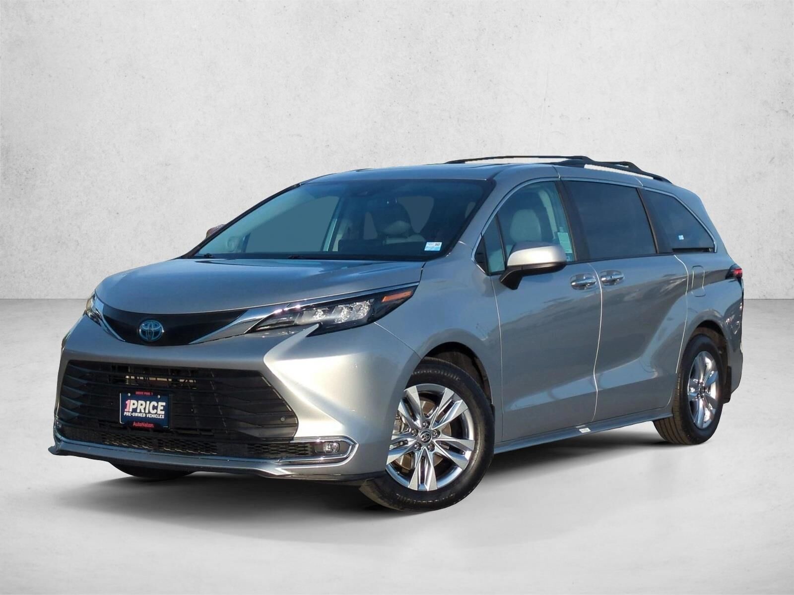 2024 TOYOTA Sienna