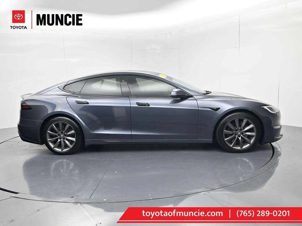 2022 TESLA Model S