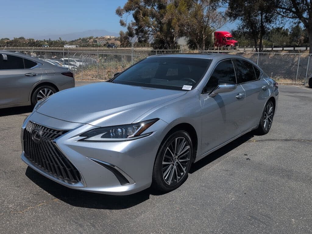 2023 LEXUS ES