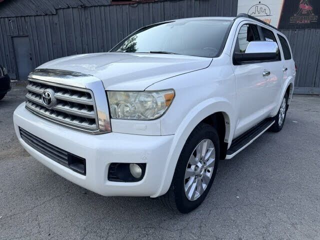 2013 TOYOTA Sequoia