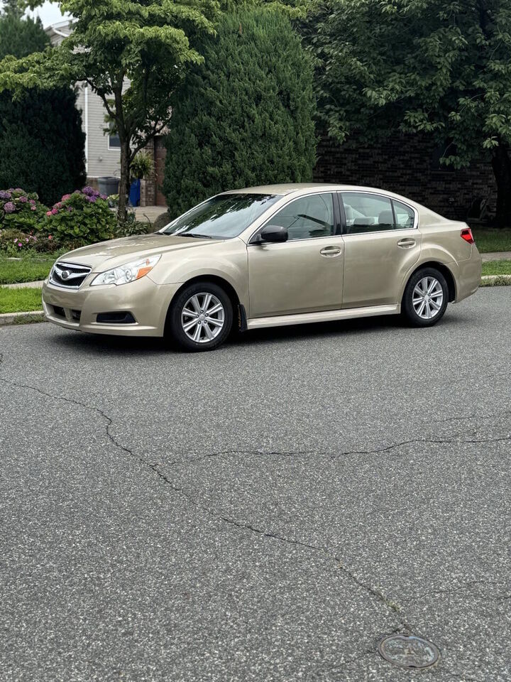 2010 SUBARU Legacy