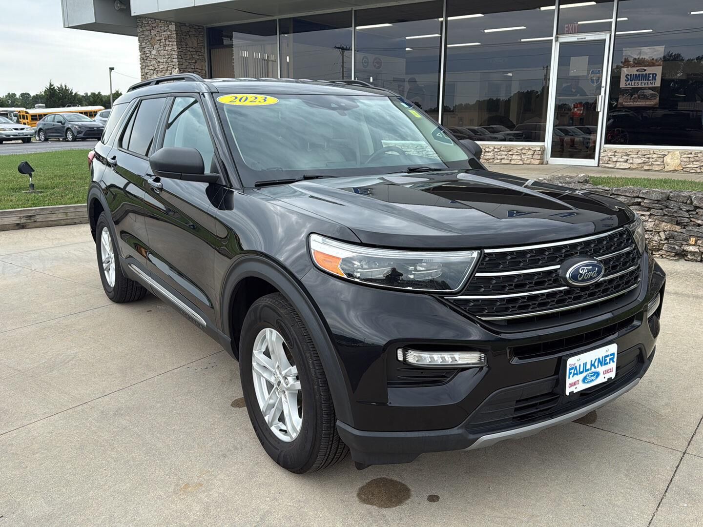 2023 FORD Explorer