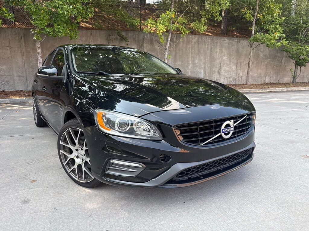 2017 VOLVO S60