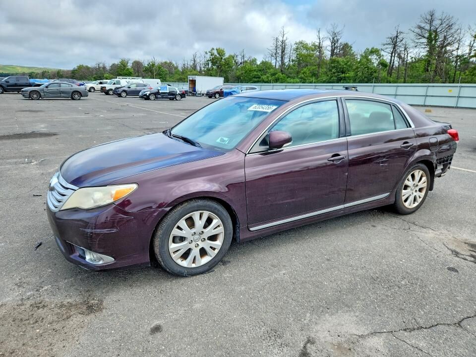 2011 TOYOTA Avalon
