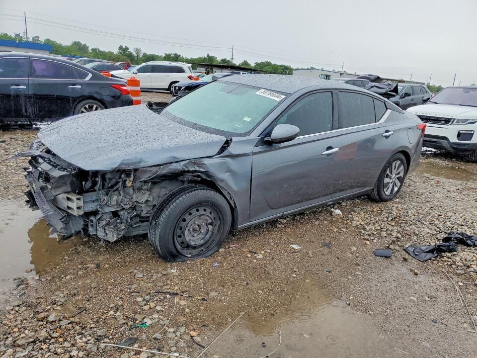 2020 NISSAN Altima
