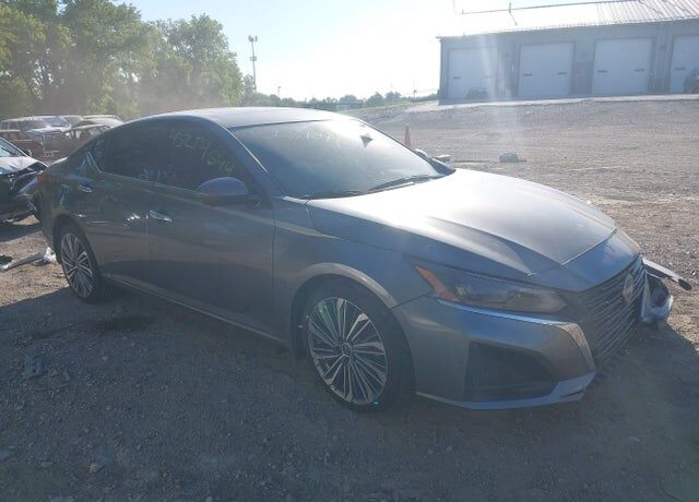 2024 NISSAN Altima