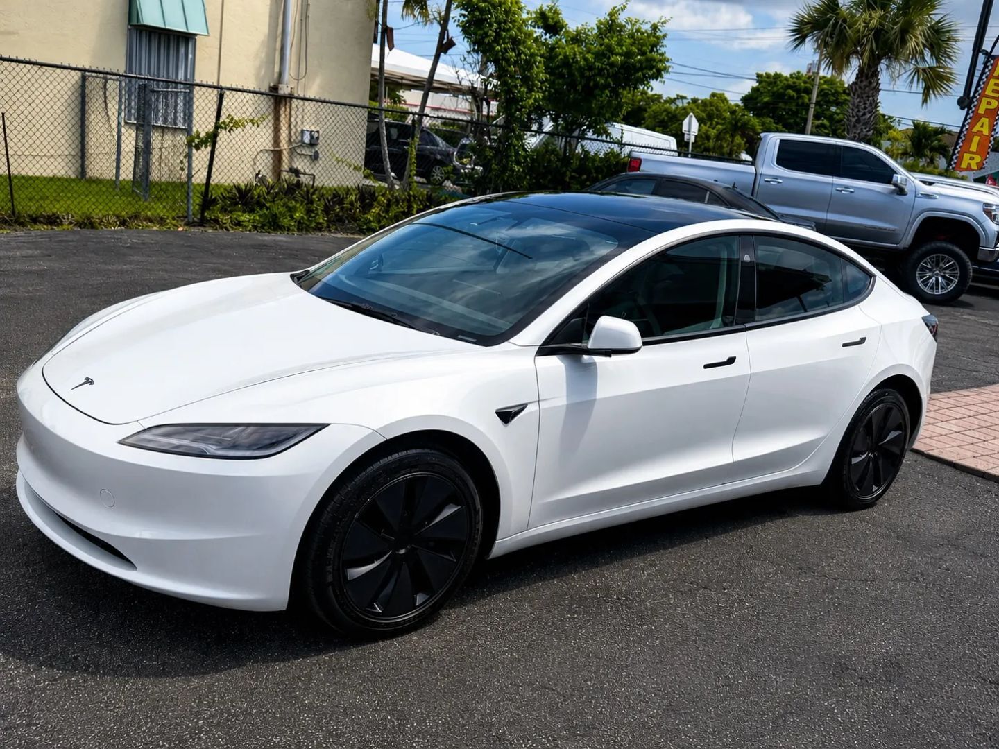 2026 TESLA Model 3