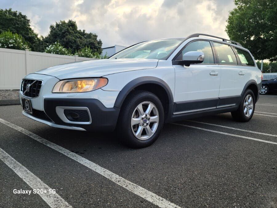 2008 VOLVO XC70
