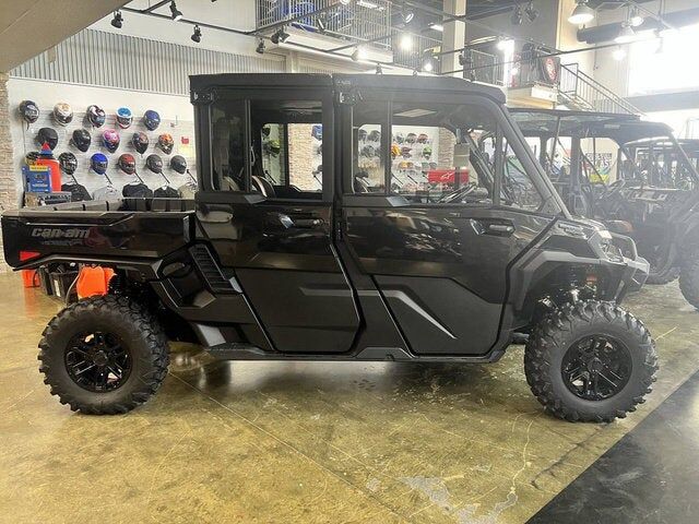 2026 CAN-AM Commander