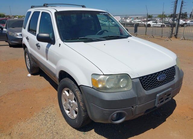 2005 FORD Escape