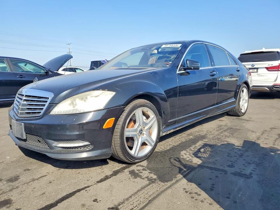2013 MERCEDES-BENZ S-Class