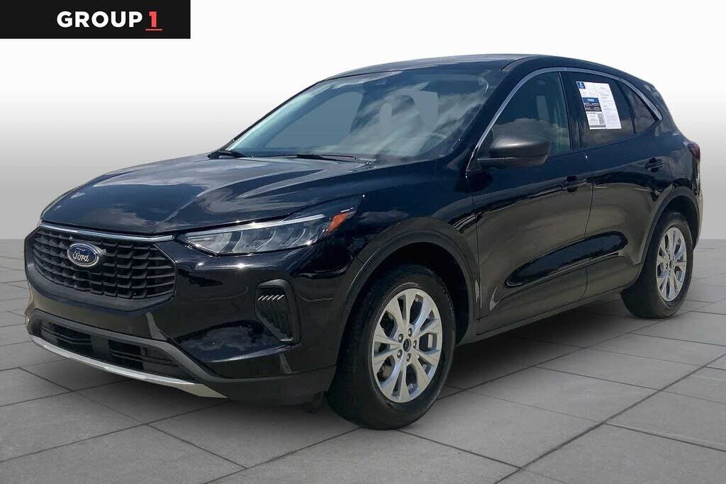 2024 FORD Escape