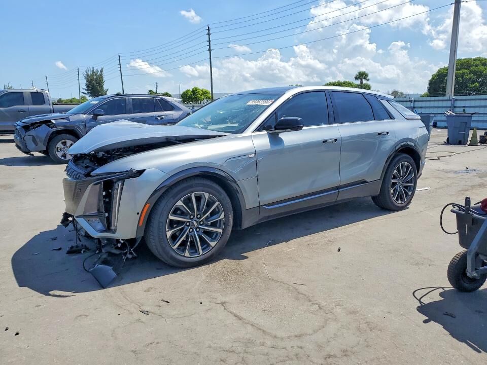 2025 CADILLAC Lyriq
