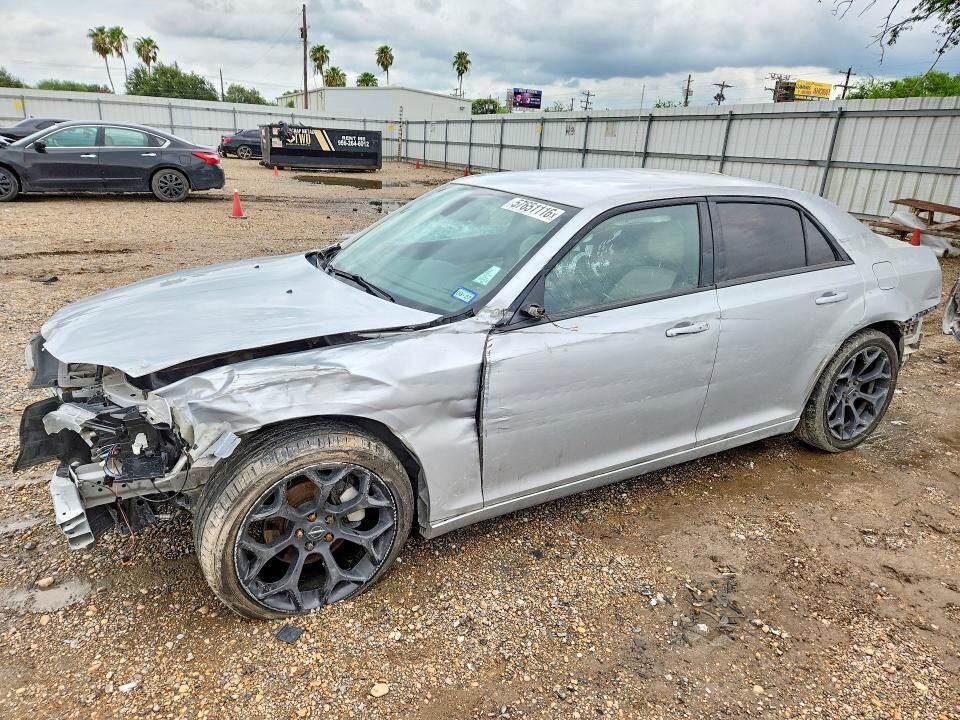 2019 CHRYSLER 300