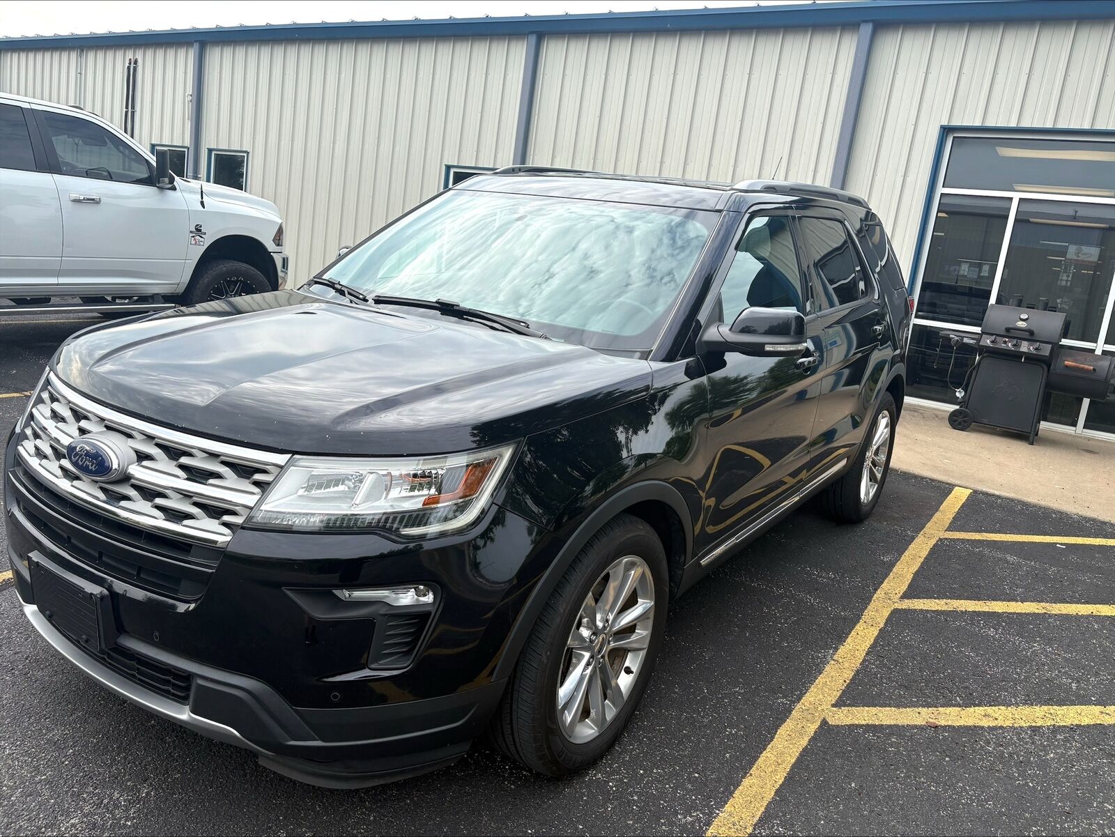 2018 FORD Explorer