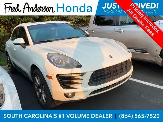 2016 PORSCHE Macan