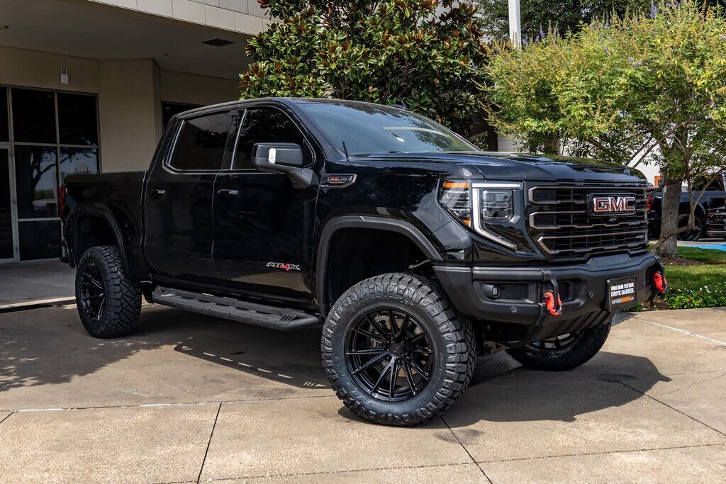 2023 GMC Sierra