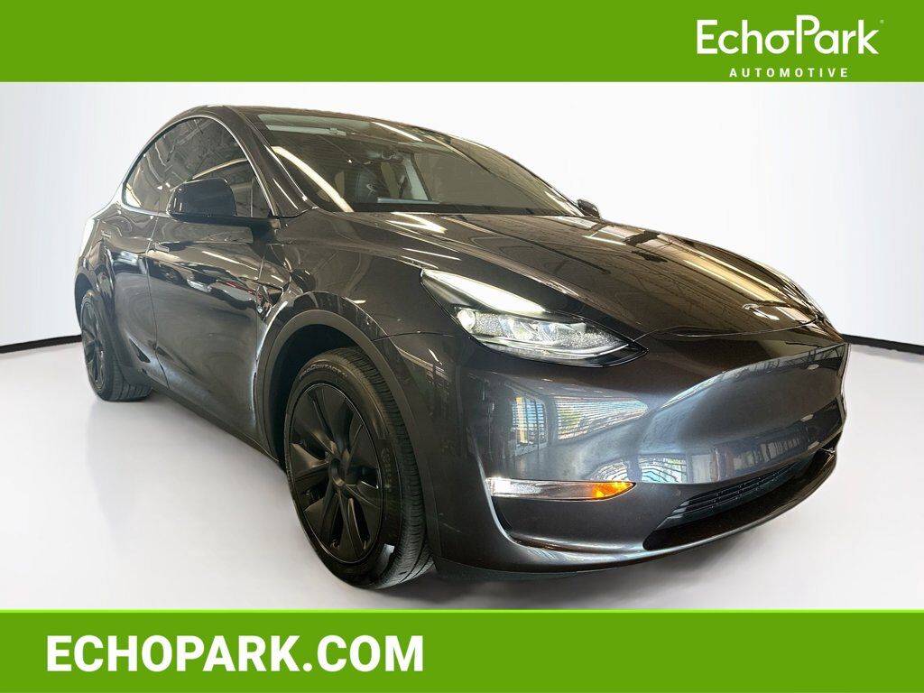 2025 TESLA Model Y