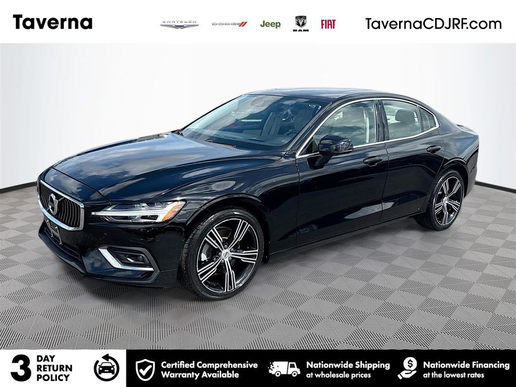 2022 VOLVO S60