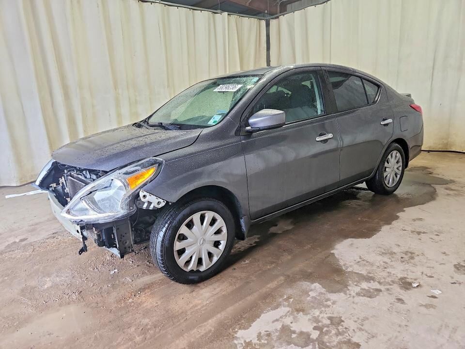 2017 NISSAN Versa