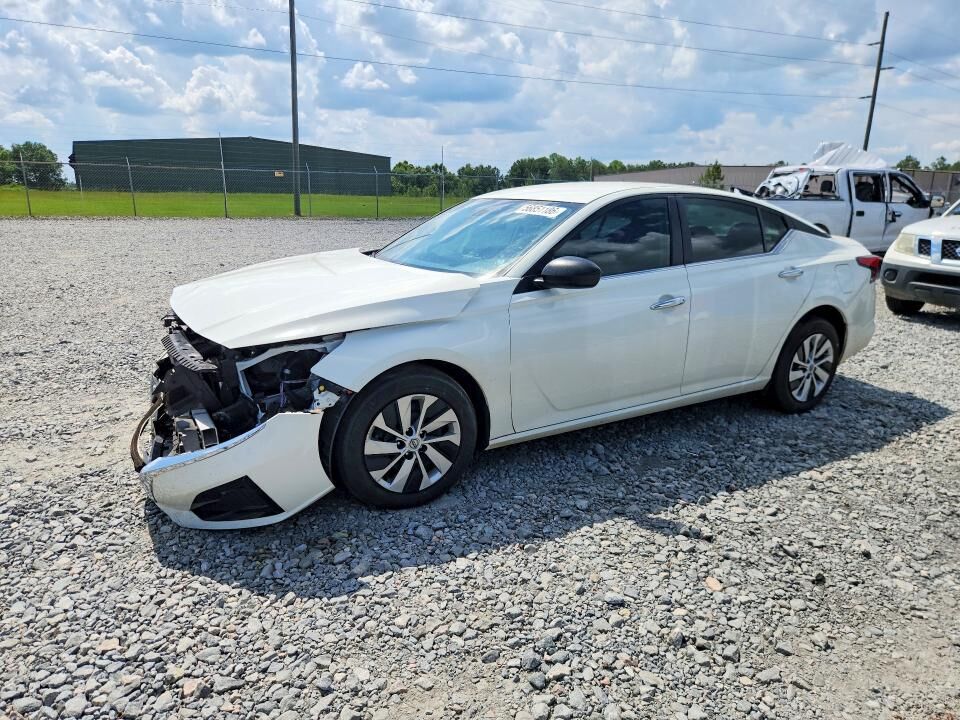 2025 NISSAN Altima