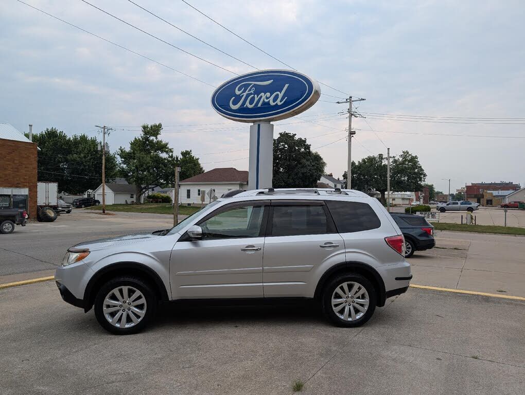 2011 SUBARU Forester