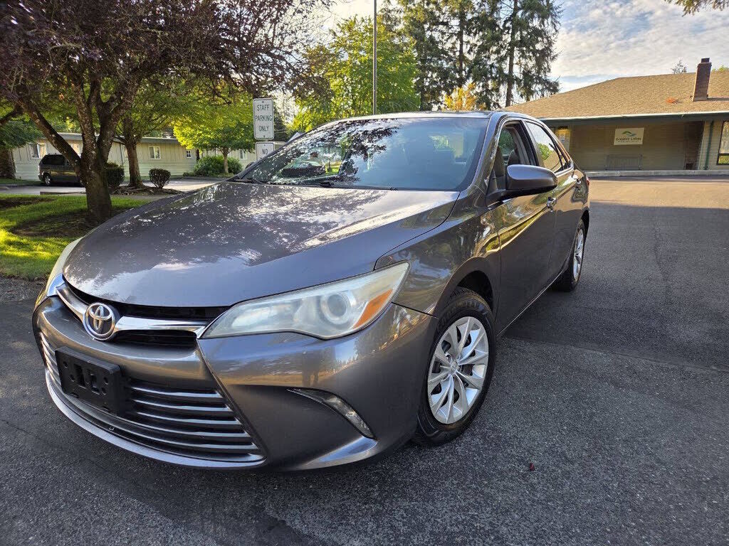 2017 TOYOTA Camry
