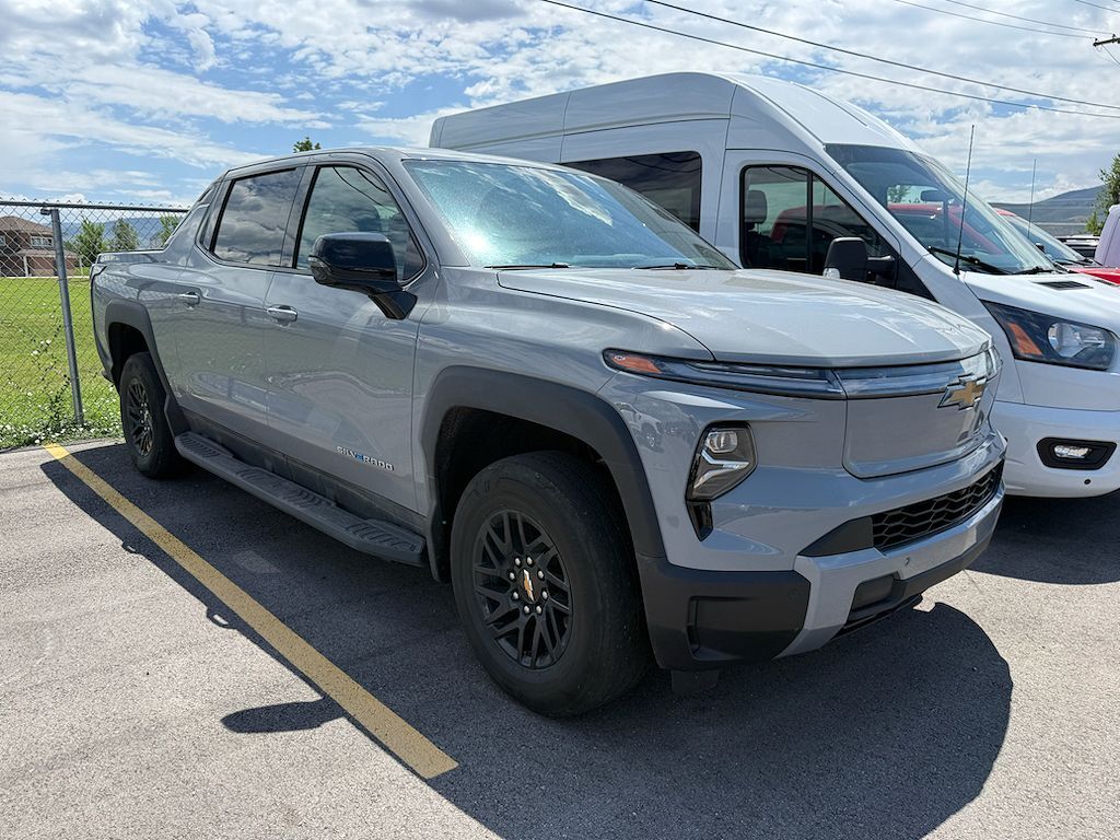 2025 CHEVROLET Silverado EV
