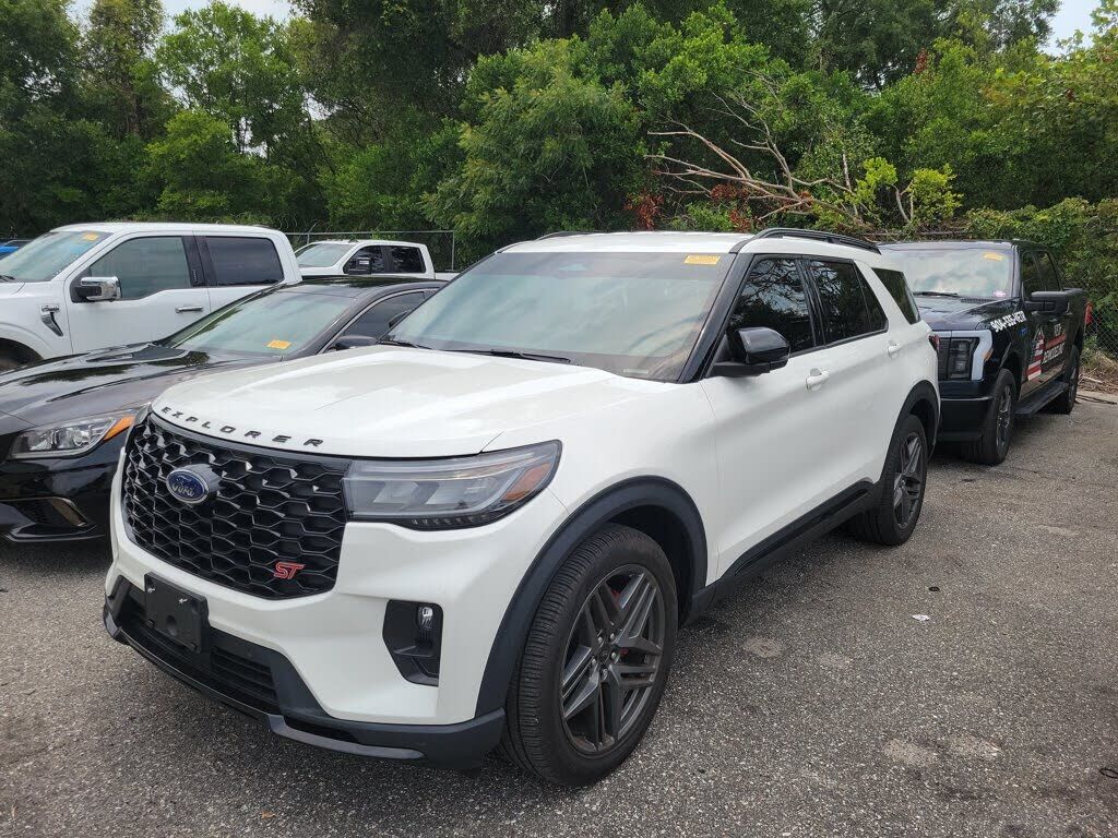 2025 FORD Explorer