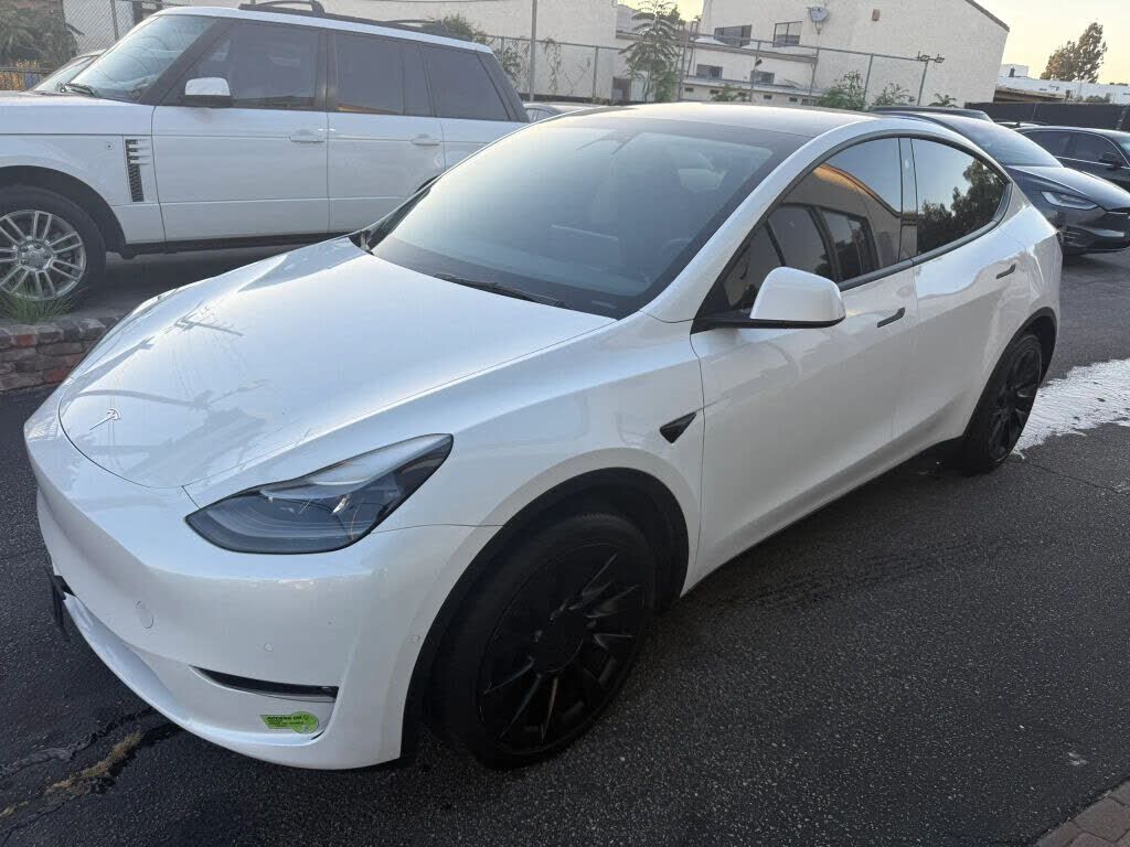 2022 TESLA Model Y