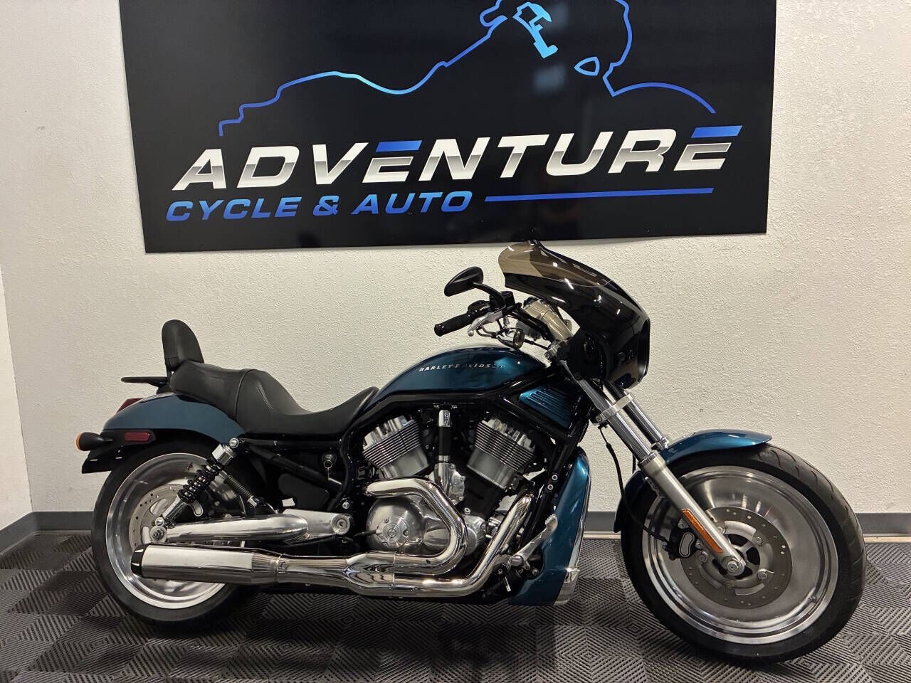 2004 HARLEY DAVIDSON V-Rod
