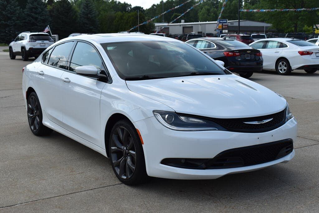 2016 CHRYSLER 200