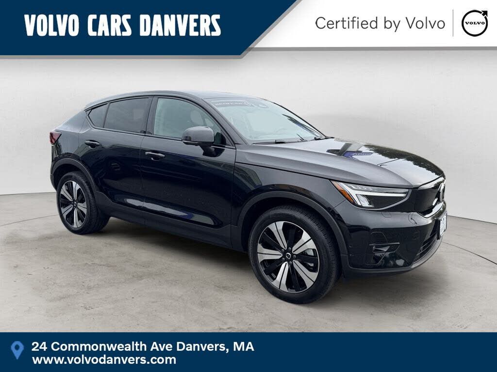 2023 VOLVO C40