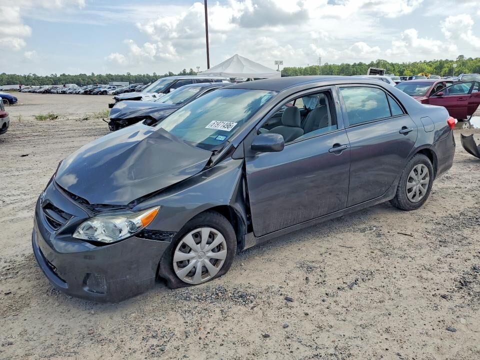 2013 TOYOTA Corolla