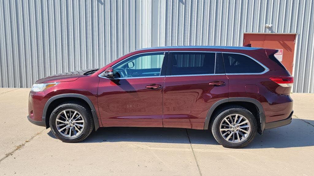 2018 TOYOTA Highlander
