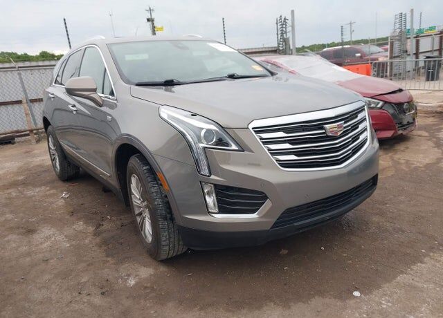 2017 CADILLAC XT5