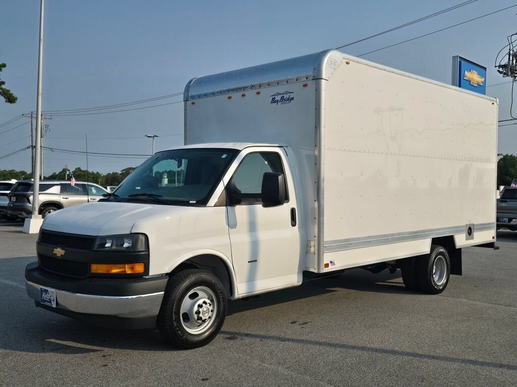 2026 CHEVROLET Express