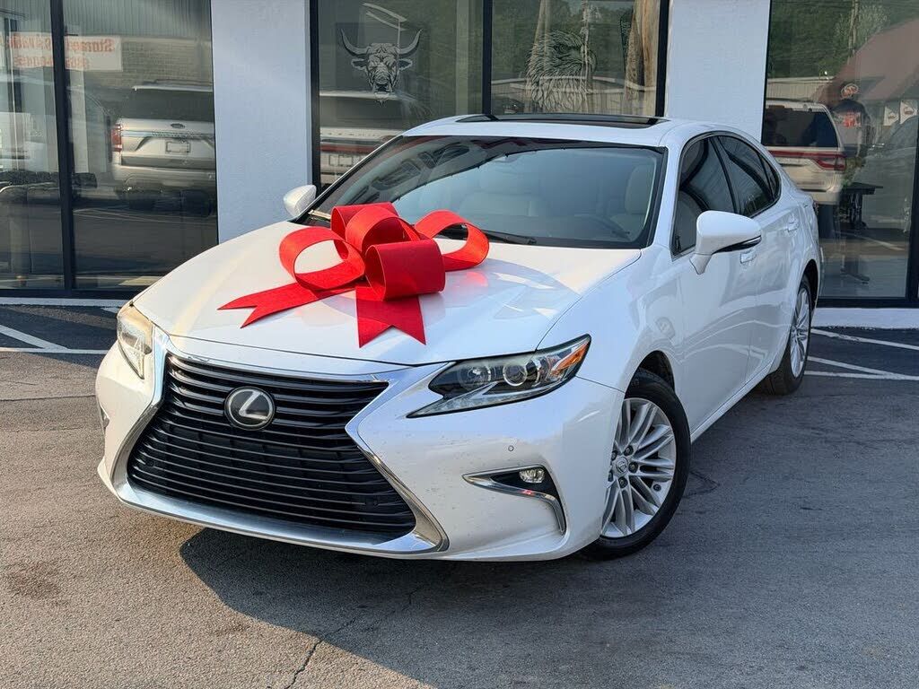2017 LEXUS ES