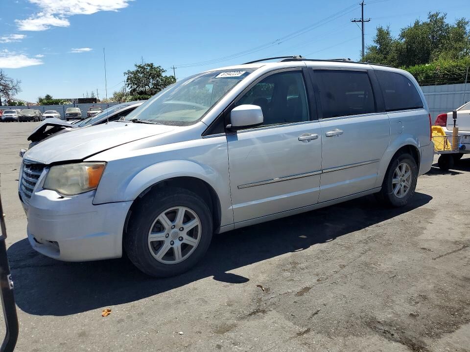 2010 CHRYSLER Town and Country
