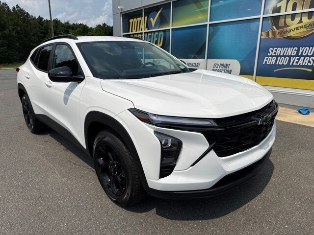 2026 CHEVROLET Trax