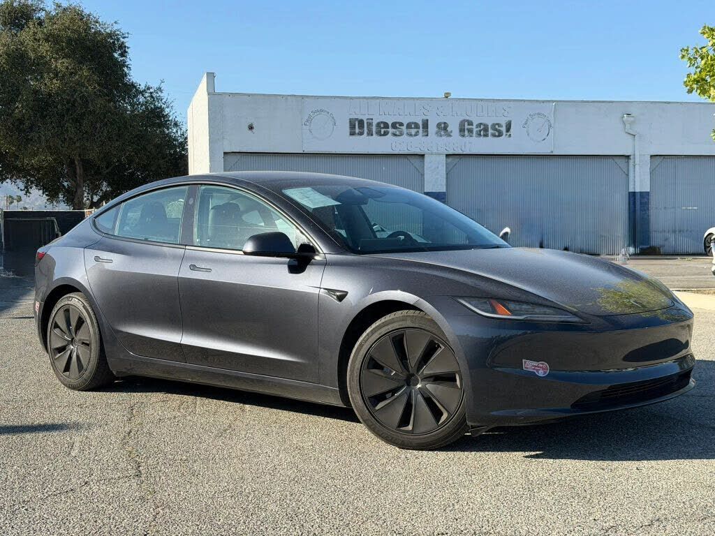 2024 TESLA Model 3