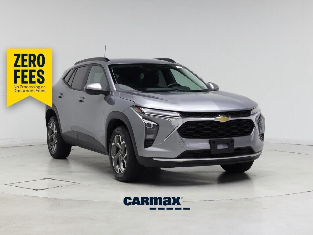 2025 CHEVROLET Trax