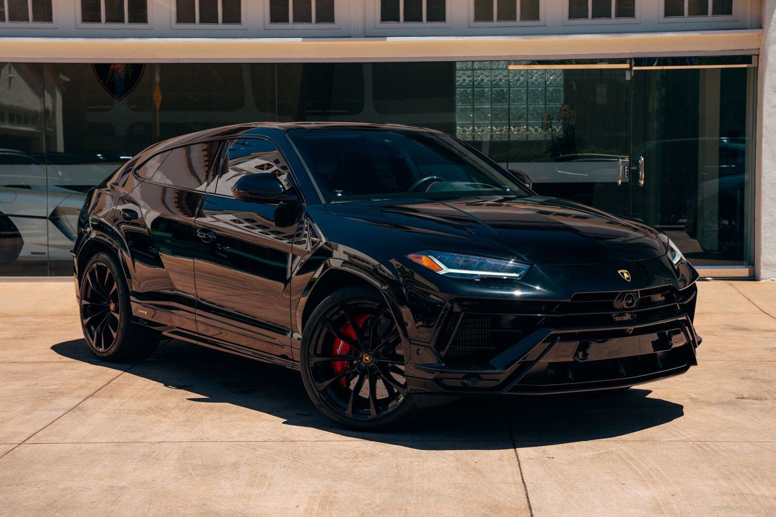 2024 LAMBORGHINI URUS