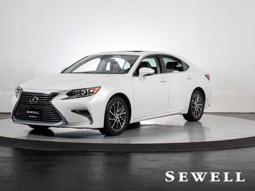2017 LEXUS ES