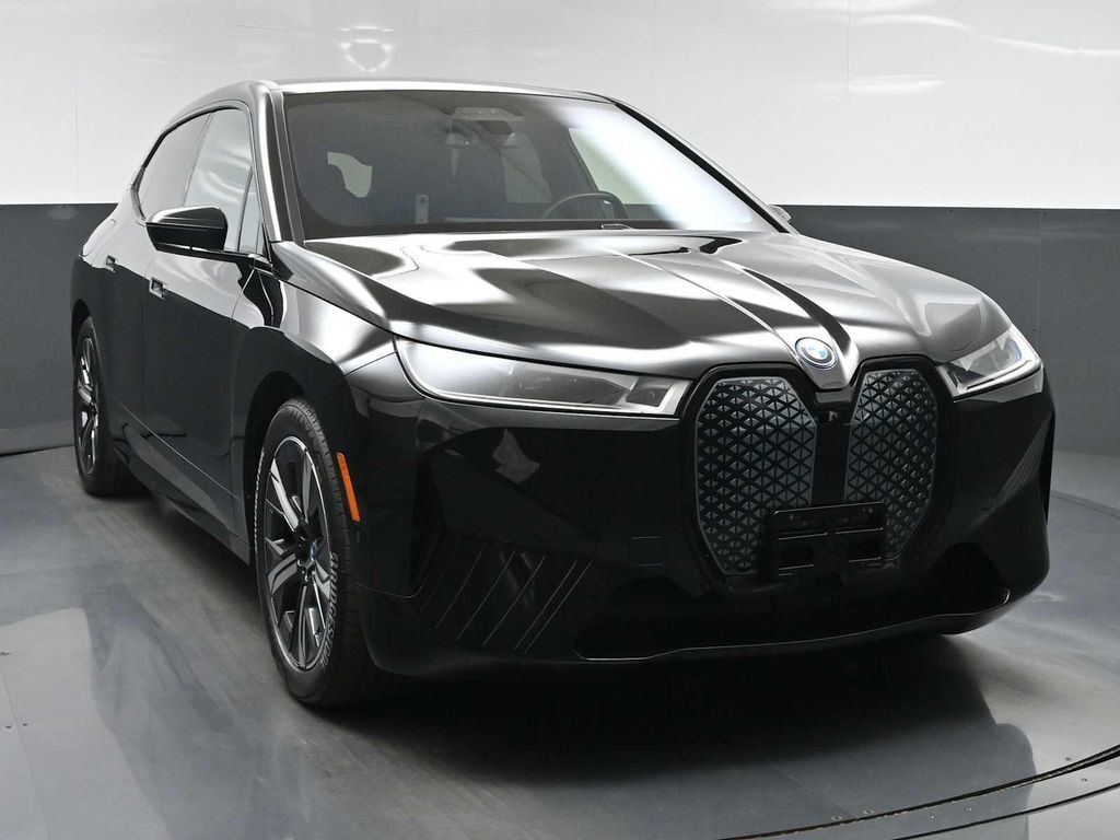 2023 BMW ix