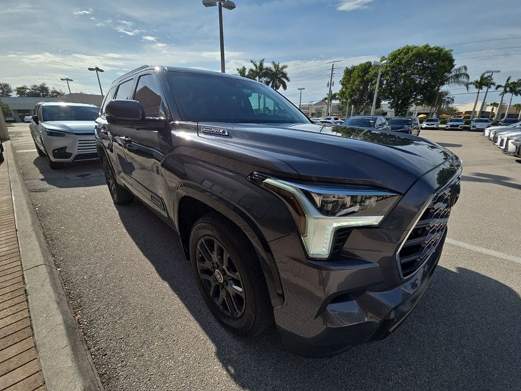 2024 TOYOTA Sequoia