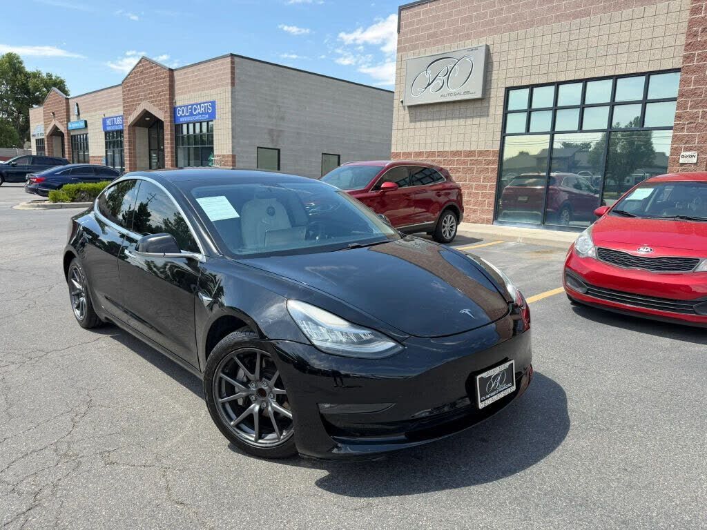 2020 TESLA Model 3